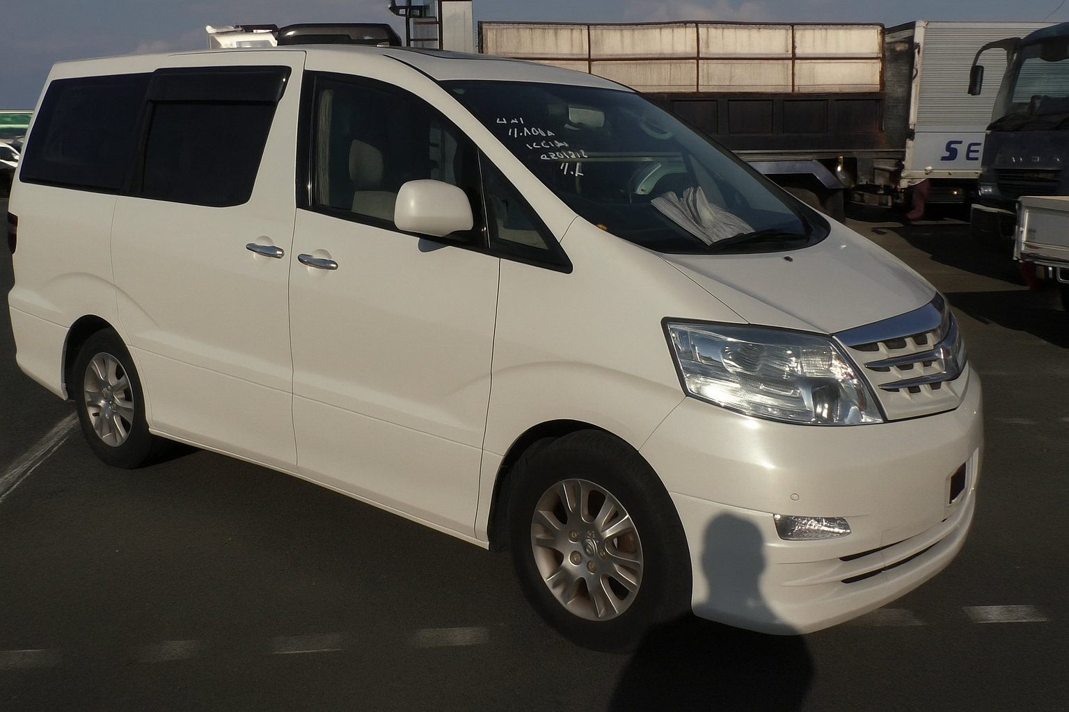 Harga Alphard Bekas Anjlok Rp 200 Juta, Tertekan oleh Denza D9